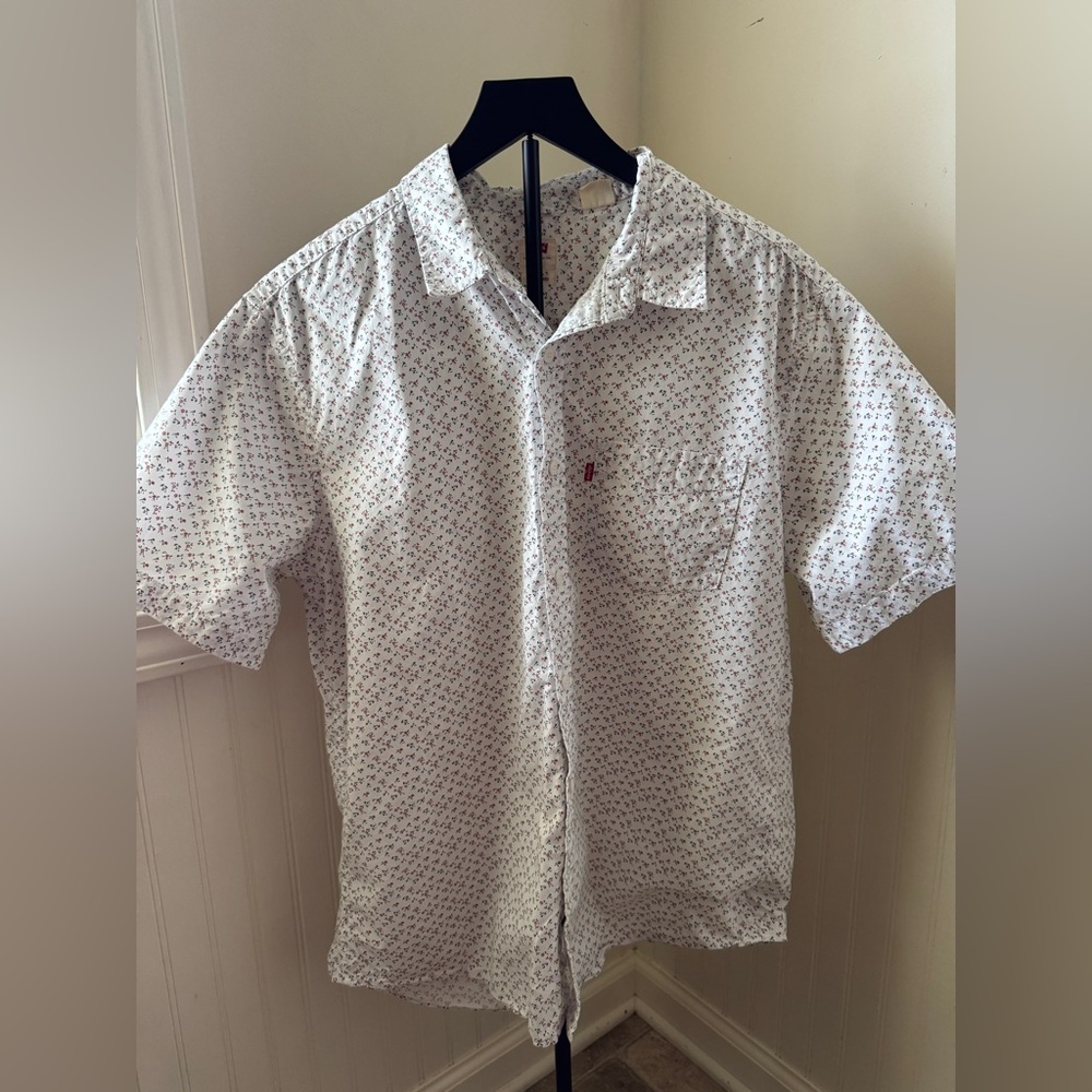 Levi's White and Red‎ Patterned Casual Shirt